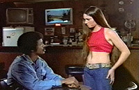 Bubba confronte Jenny [Cindy Daly], la copine de son frère...