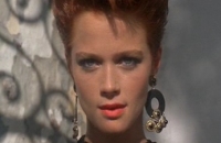 Lauren Holly, l'assistante de Fairlane